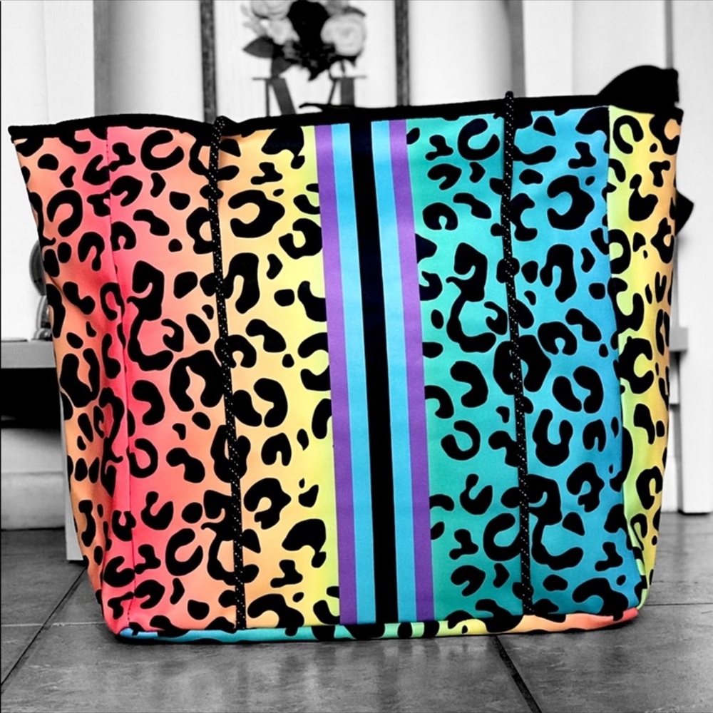❗️NEW❗️Vibrant Color Tote - Picture 8 of 9